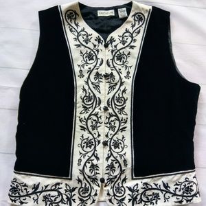 Ann Taylor Embroidered Velvet Vest Size 14 NWT